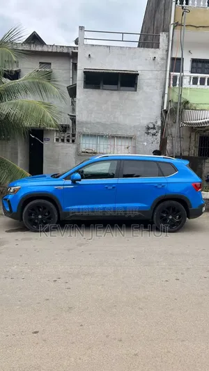 Volkswagen Touareg 2022 Blue