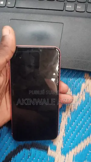 Photo - Apple iPhone XR 64 GB Rose