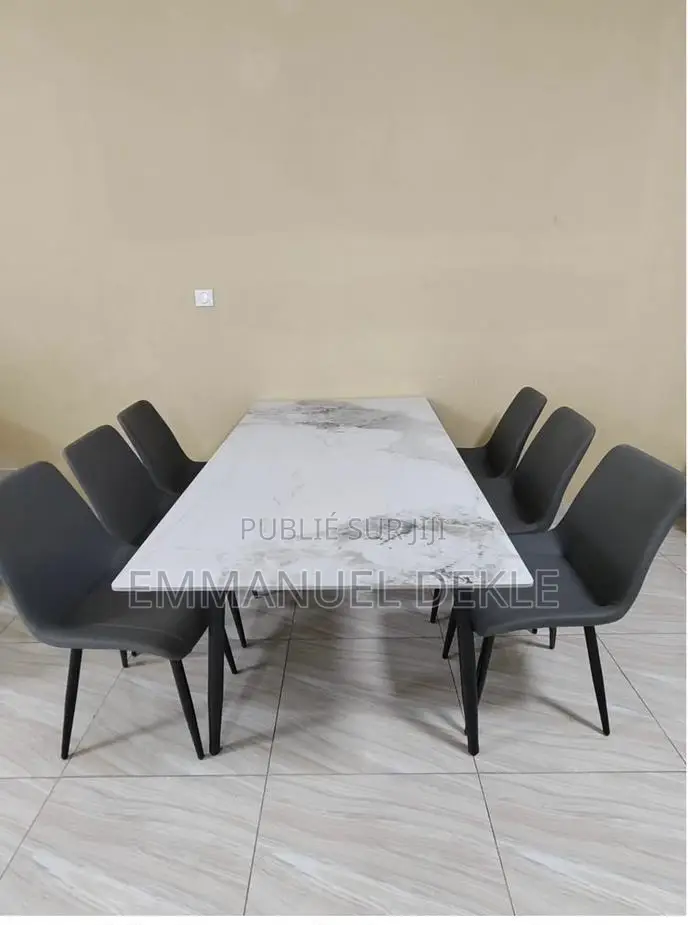 Table À Manger En Marbre De 6place