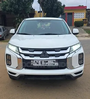 Photo - Mitsubishi RVR 2023 Blanc