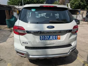 Ford Everest 2019 Blanc