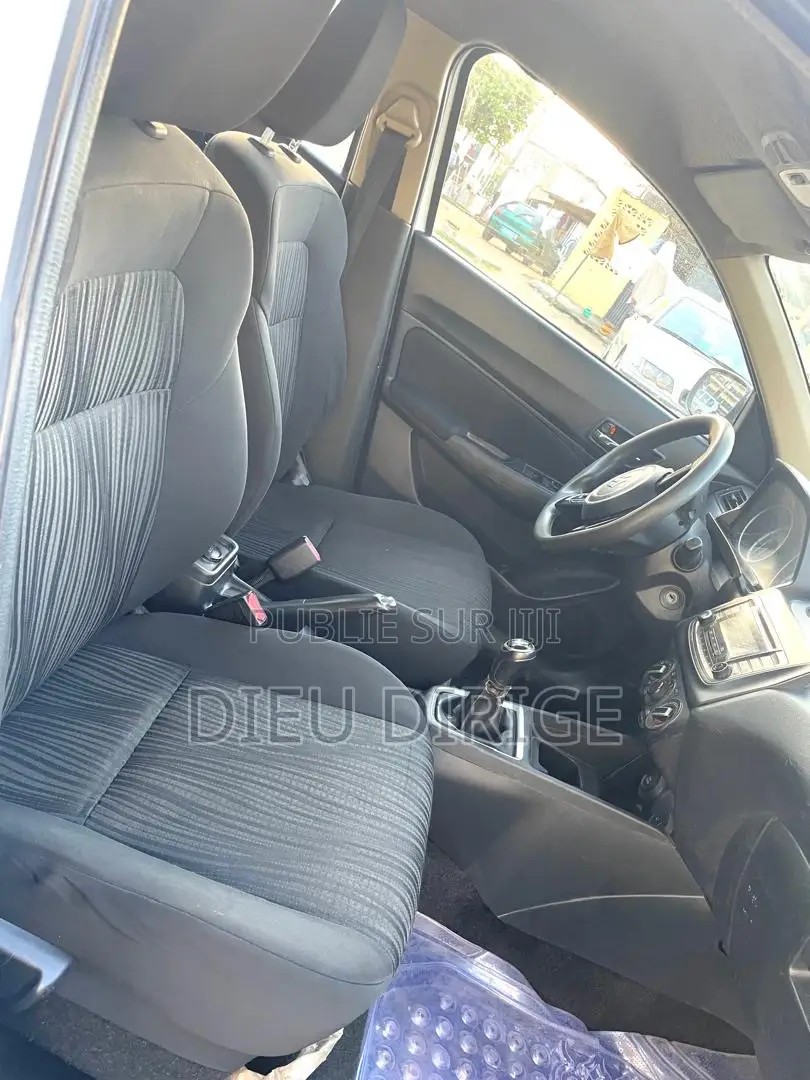 Suzuki Dzire 2024 Blanc