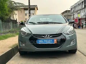 Hyundai Elantra Limited Sedan FWD (1.8L 4cyl 6A) 2016 Vert