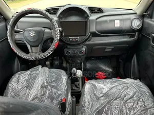 Suzuki S-Presso 2022 Orange