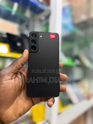 Photo - Samsung Galaxy S22 5G 128 GB Black