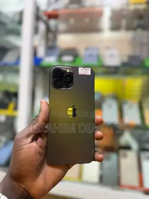 Photo - Apple iPhone 13 Pro Max 128 GB Black