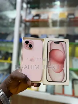Photo - Apple iPhone 15 128 GB Rose