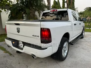 RAM 1500 2024 Blanc