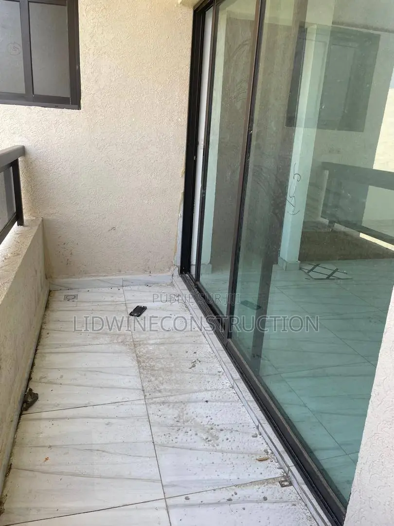 4chbre Duplex dans Bingerville à Vendre