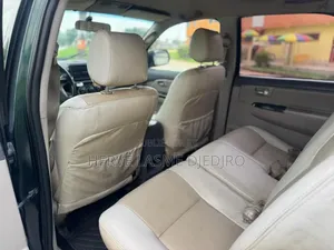 Toyota Fortuner 2012 Vert