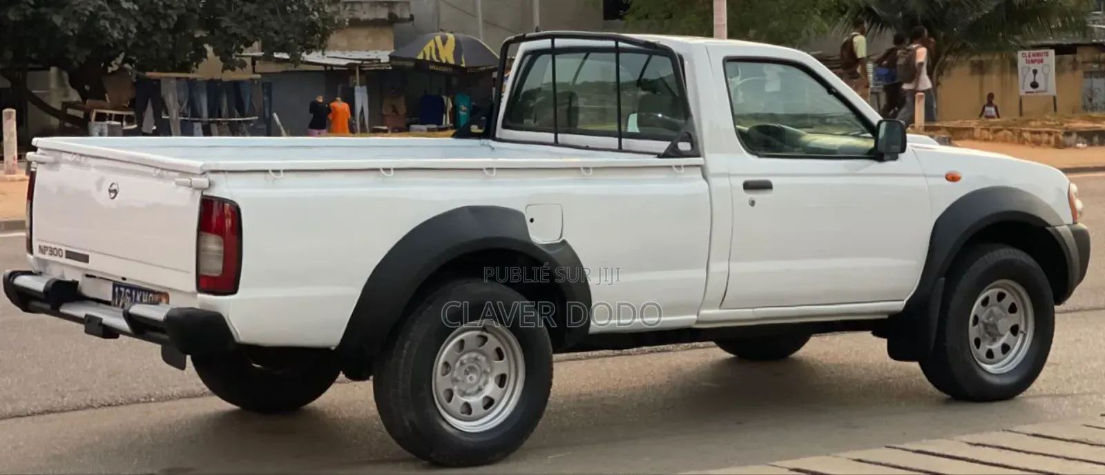 Nissan Hardbody 2021 Blanc