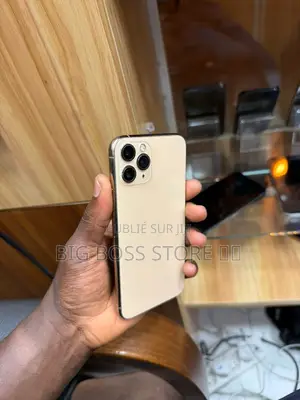 Photo - Apple iPhone 11 Pro 64 GB Doré