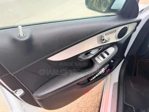 Mercedes-Benz C300 Base AWD 4Matic Sedan (2.0L 4cyl 7A) 2015 Blanc