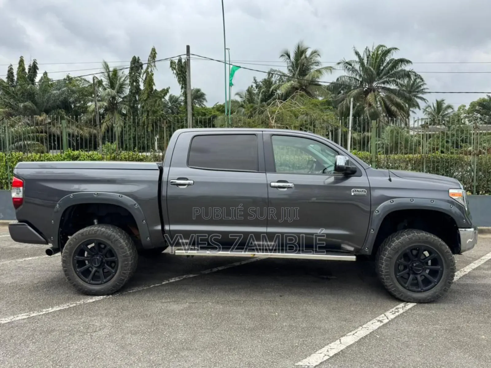 Toyota Tundra 2020 Black