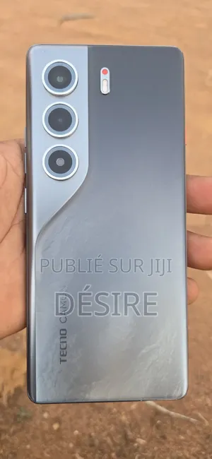 Photo - Tecno Camon 40 Pro 128 GB Gris