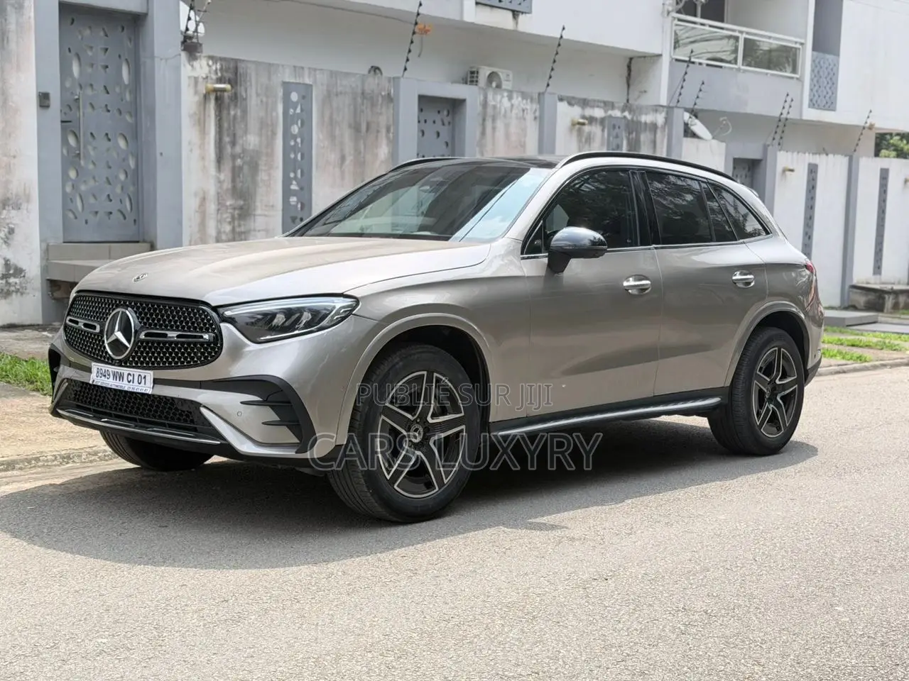 Mercedes-Benz GLC-Class GLC 300 4MATIC AWD 2024 Argenté