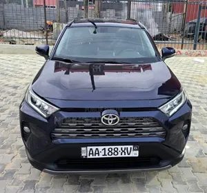 Photo - Toyota RAV4 2021