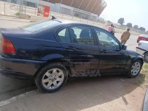 BMW 318i 2002 Black