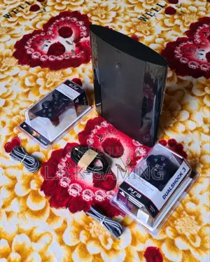 Ps3 Ultra Slim Propre La Photo Est en Temps Réel Vendue Avec Garantie