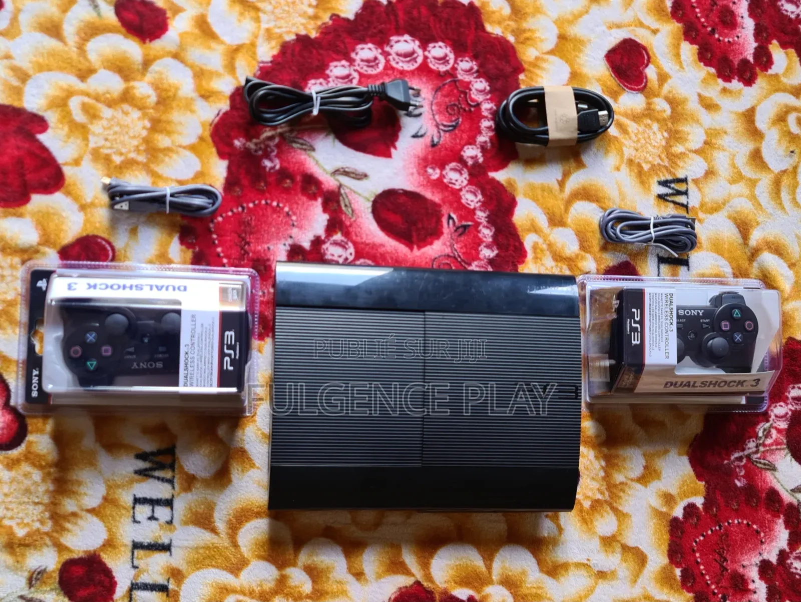 Ps3 Ultra Slim Propre La Photo Est en Temps Réel Vendue Avec Garantie