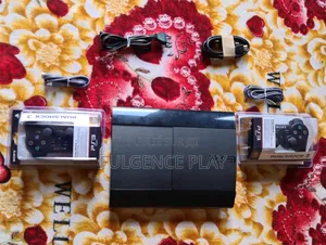 Ps3 Ultra Slim Propre La Photo Est en Temps Réel Vendue Avec Garantie