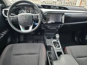 New Toyota Hilux 2025 Blanc