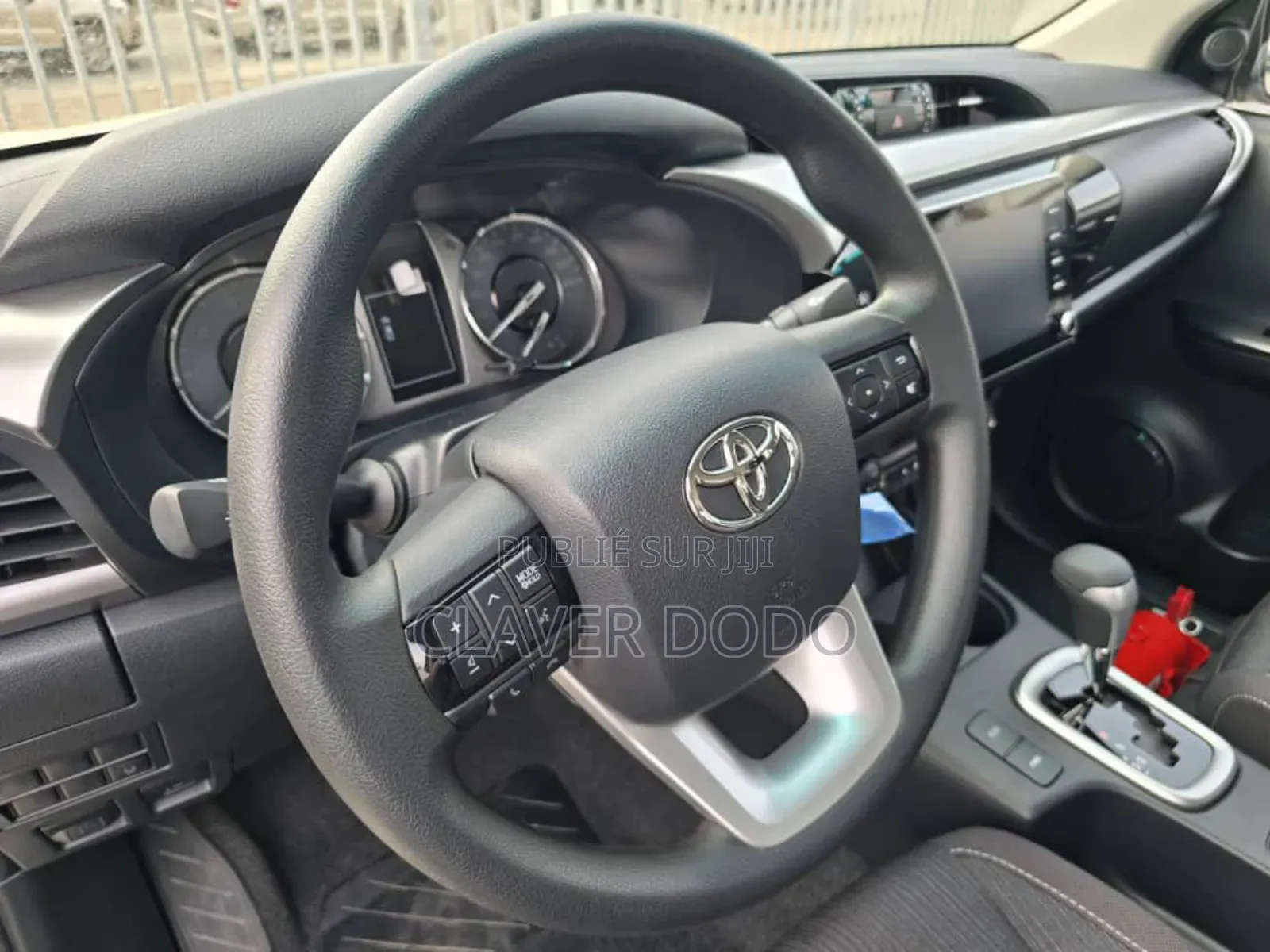 New Toyota Hilux 2025 Blanc