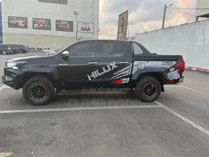 Toyota Hilux 2020 Black