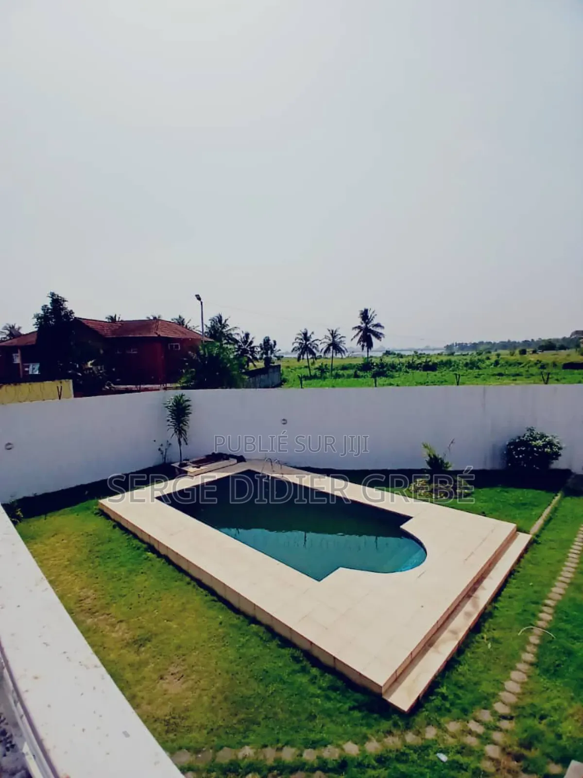 6chbre Villa dans Grebemultiservices, Cocody à Louer