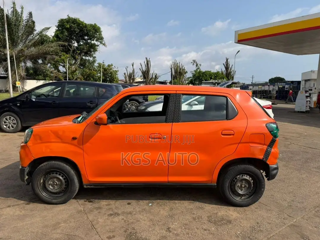 Suzuki S-Presso 2023 Orange