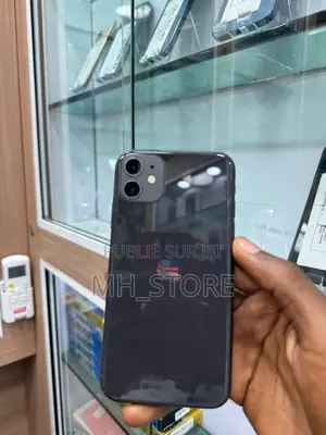 Photo - Apple iPhone 11 64 GB Black