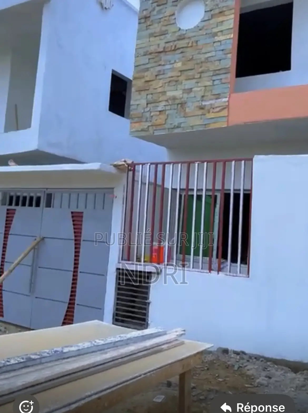 5chbre Villa dans Building House, Cocody à Vendre