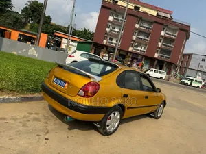 Toyota Corolla 2004 Jaune