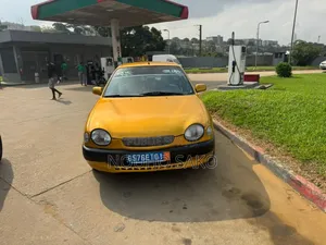 Toyota Corolla 2004 Jaune