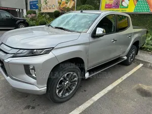 Mitsubishi L200 Sportero 2.4 Diesel 2021 Argenté