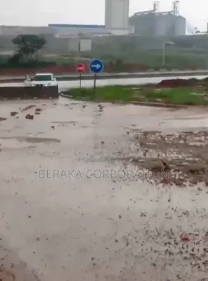 Photo - 2 Hectares en Vente Avec Acd Autoroute Du Nord Avant Péage Cote Gauche