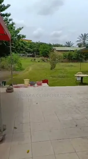 6000 M2 Avec Acd en Vente en Face De Playce