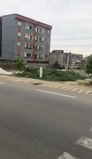 Bail Construction Sur 492 M2 a Angre Chateau en Bordure De Voie