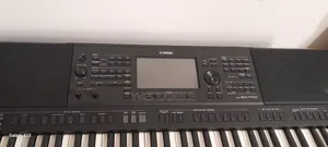 Piano Yamaha PSR Xs 700