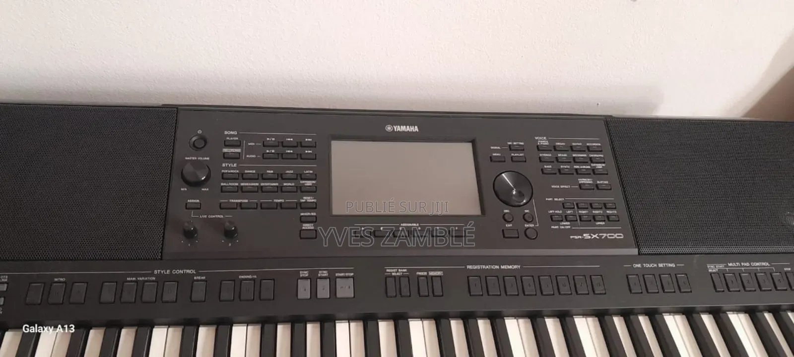 Piano Yamaha PSR Xs 700
