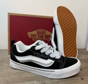 Photo - Vans Knu Skool