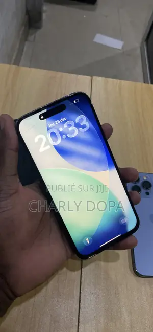 Photo - Apple iPhone 15 Plus 128 GB Black