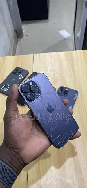 Photo - Apple iPhone 14 Pro Max 128 GB Violet