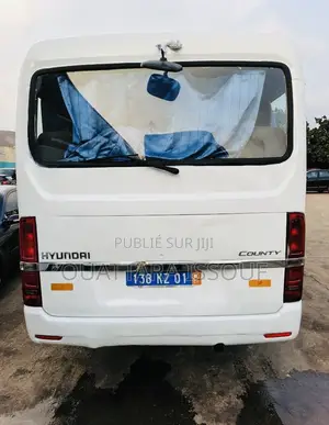 Hyundai County 2019 Blanc