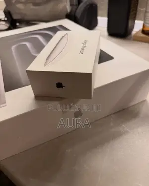 New Apple Macbook Pro 2025 M5 14-Inch 16GB Apple M5 SSD 512GB