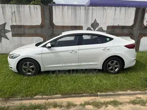 Hyundai Avante 2017 Blanc
