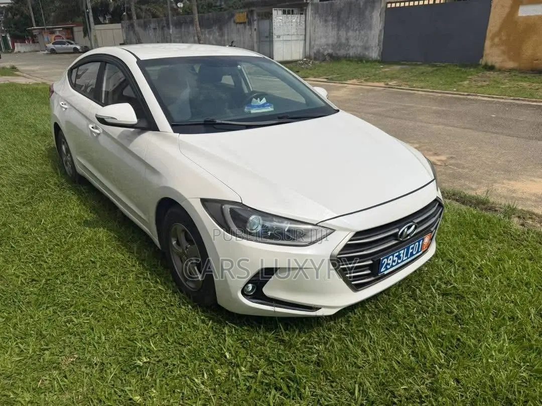 Hyundai Avante 2017 Blanc