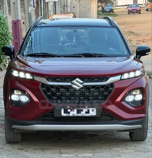 Photo - New Suzuki Fronx 2025 Bordeaux