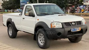 Nissan Hardbody 2021 Blanc