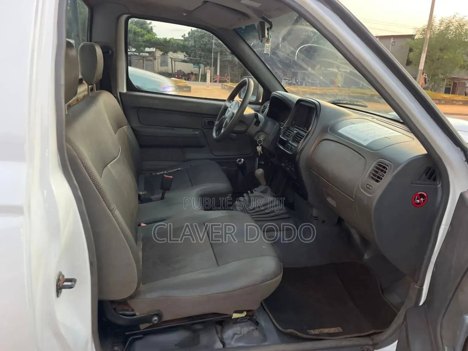 Nissan Hardbody 2021 Blanc